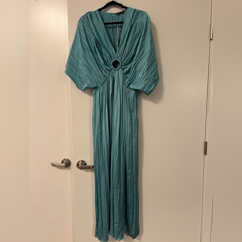 🆕 New With Tags Turquoise Zara Silky Jumpsuit Size Large